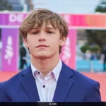 Teen Star Hudson Meek
